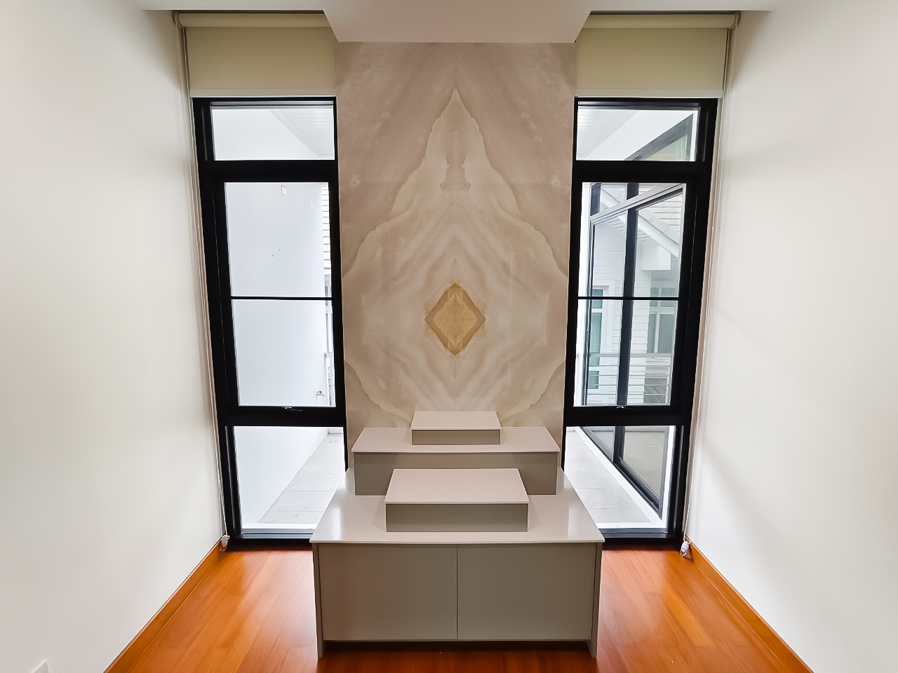 บิ้วอินหิ้งพระ